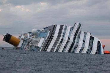 naufragio-costa-concordia-foto-del-disastro.jpg